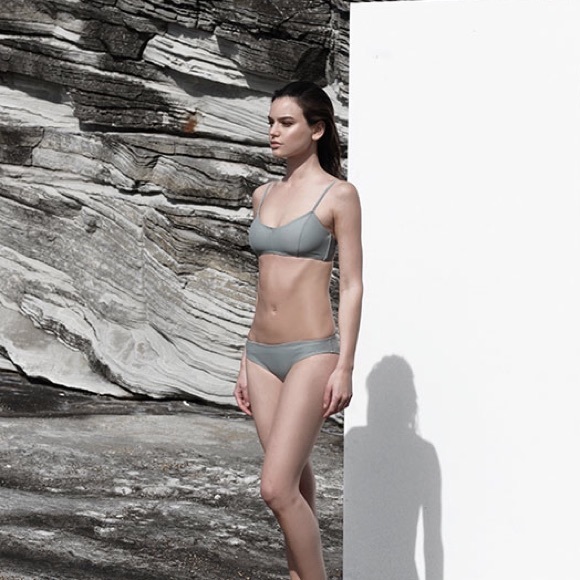 Her The Label Alex Black Bikini - Picture 7 of 7