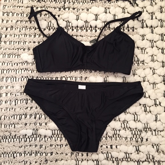 Her The Label Alex Black Bikini - Picture 2 of 7