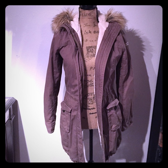 Like new Abercrombie& Fitch long parka