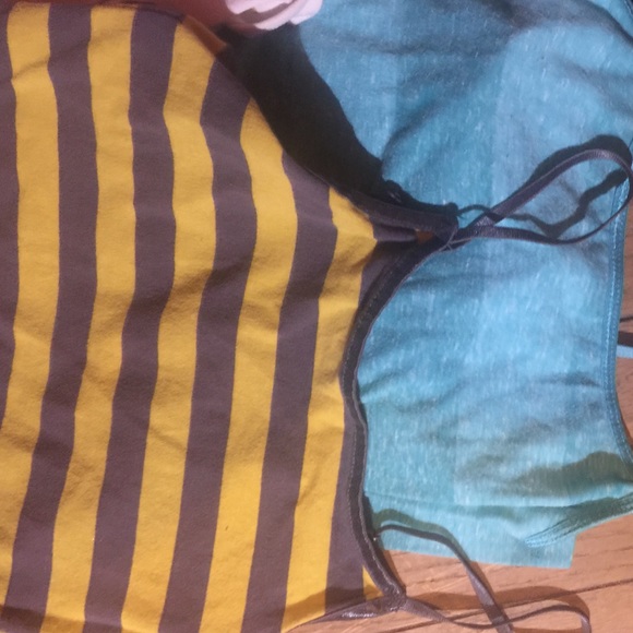 Tanktops - Picture 3 of 4