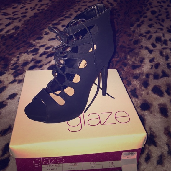 🆕 Black Lace up booties⚫️