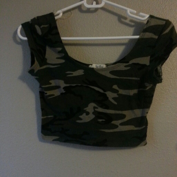 Camo Crop top