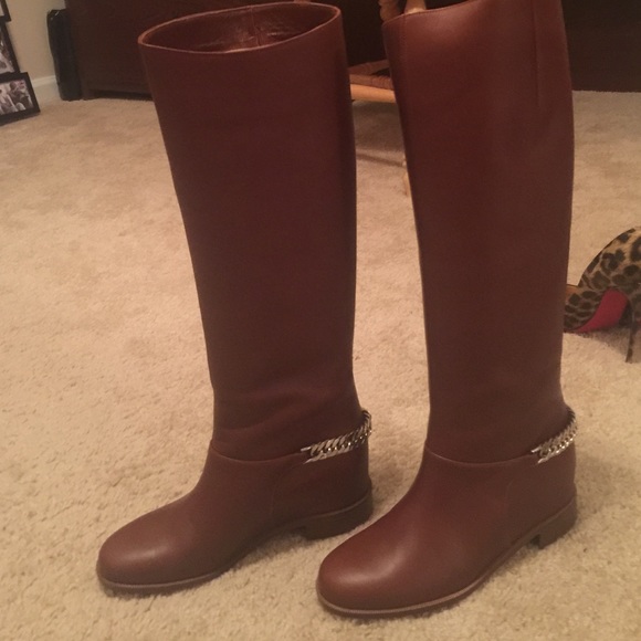 SOLD!!!! Christian Louboutin "Cate Boot" - Picture 3 of 4