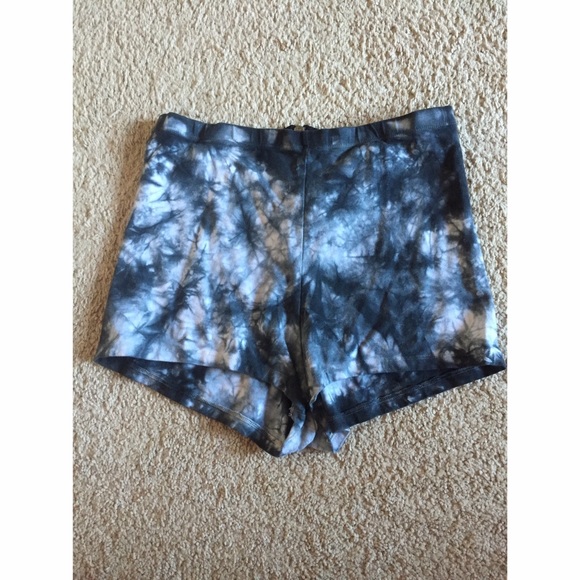 🚫SOLD🚫 Tye-dye high waisted shorts