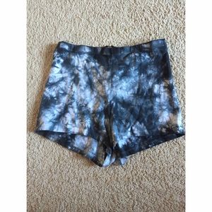 🚫SOLD🚫 Tye-dye high waisted shorts