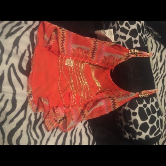 BEAUTIFUL chained crop top - Picture 2 of 2