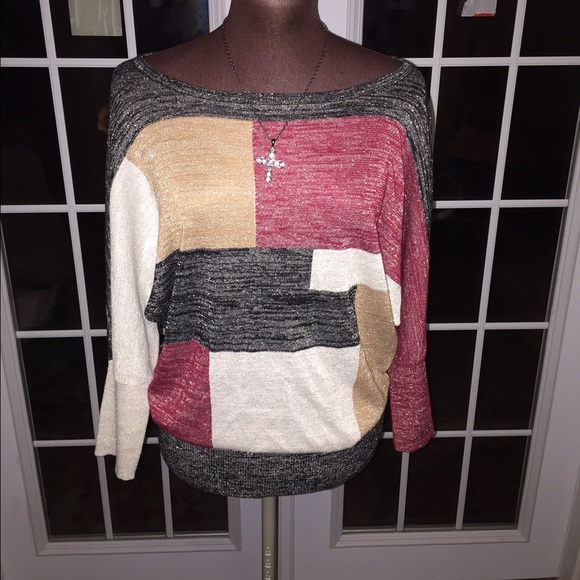 Sweaters - ✳️Color block sweater