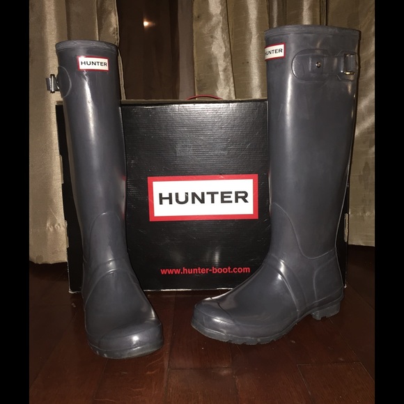Hunter Boots - Hunters Rain Boots fits size 8