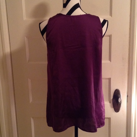 🎉SOLD🎉Plum purple silky top - Picture 3 of 3