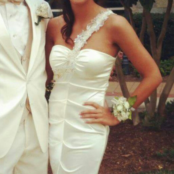 Prom Dress - Picture 3 of 4