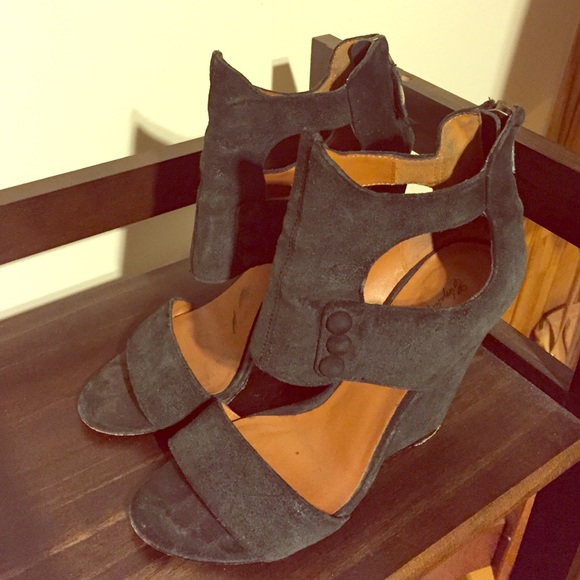 Elizabeth and James wedges