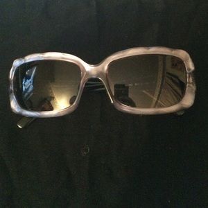 Fendi shades. Gray / Black