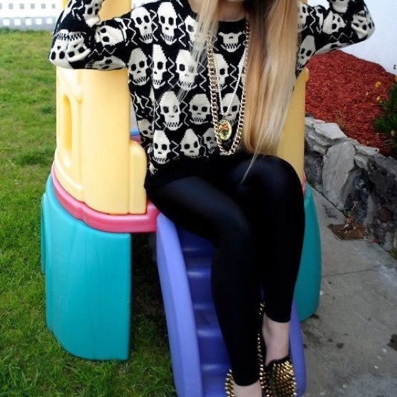 LF skull sweater