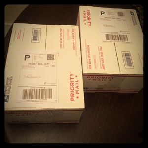 Shipping tomorrow !!!! ❤️📬📦✔️