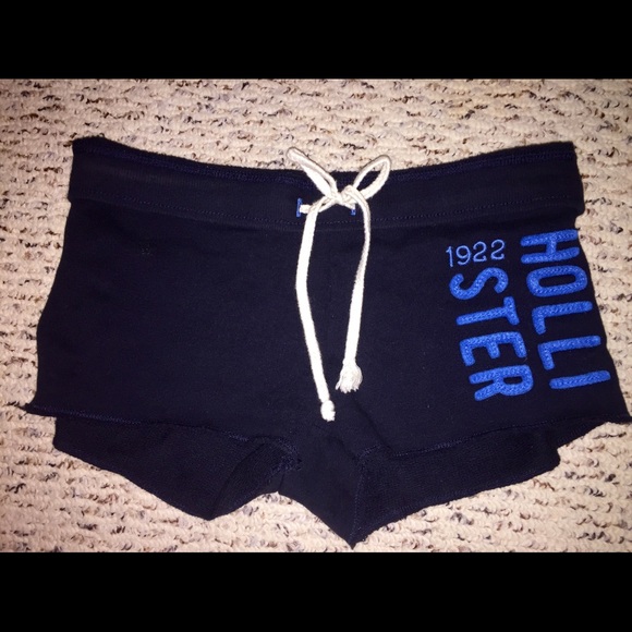 Comfy Hollister shorts