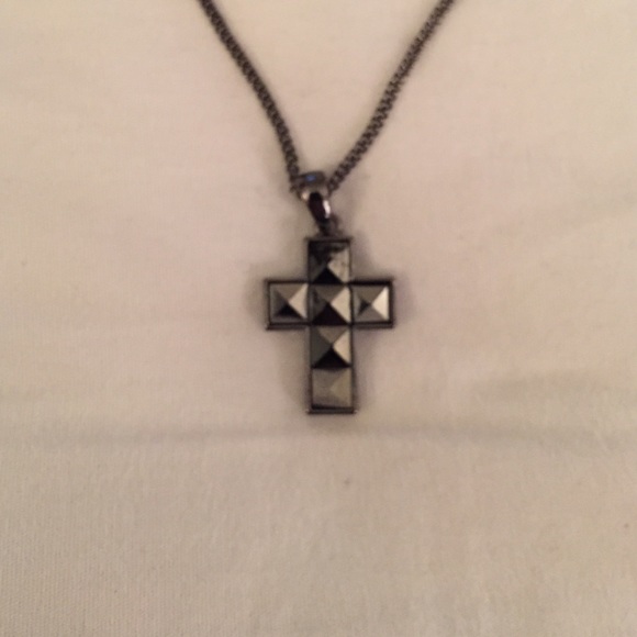 Studded cross necklace - Picture 2 of 2