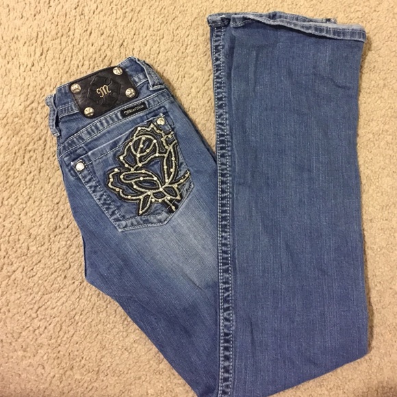 Boot cut miss me jeans size 28. In good condition