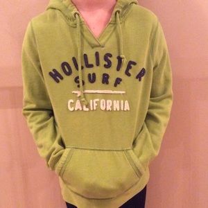 •BUNDLE!!!!•4 sweatshirts