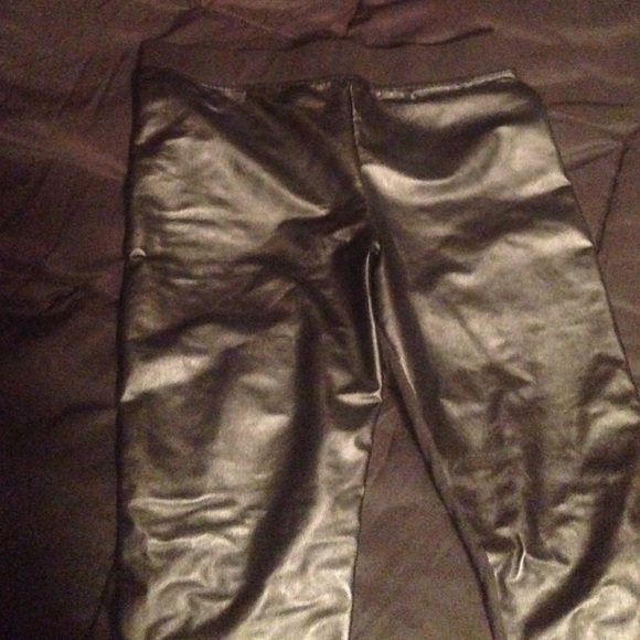 Leather leggings
