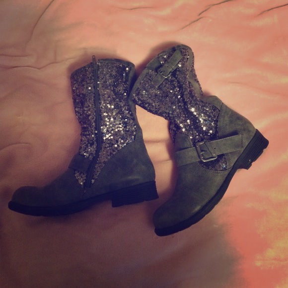 Cute gray sparkly sequin ankle boots worn twice