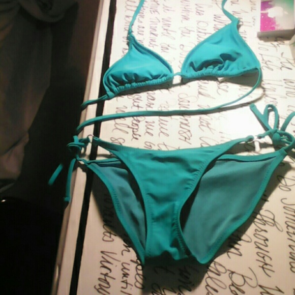 Blue string bikini with matching bottoms
