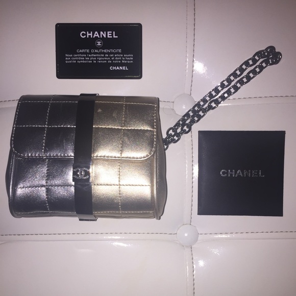 ❤️❤️❤️SOLD ❤️❤️❤️CHANEL CLUTCH - Picture 1 of 1