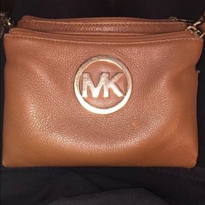 Michael kors crossbody