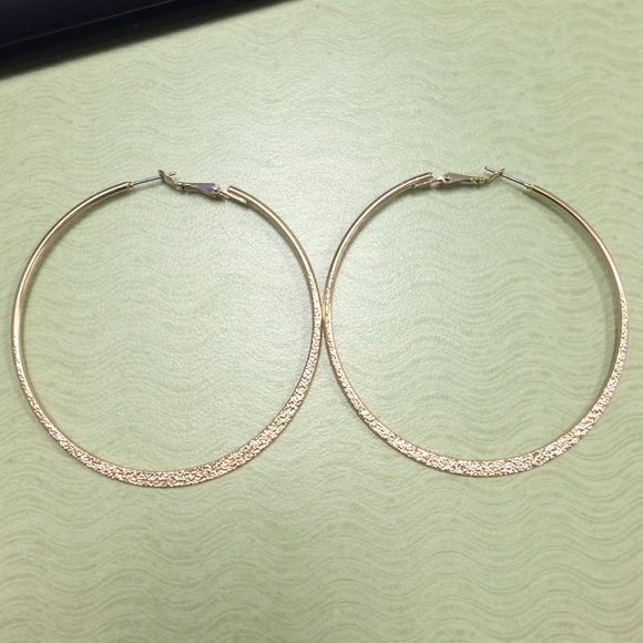 Cute gold plated hoops