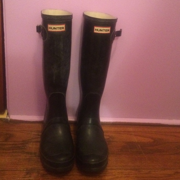 Hunters rain boots