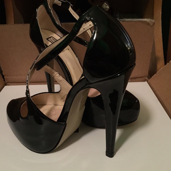 Never been wore - Picture 2 of 4