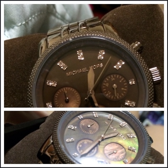 Pre-loved Michael Kors Chocolate Chronograph Watch - Picture 4 of 4