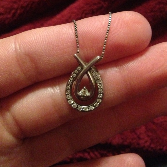 Love's Embrace Necklace 1/5 CT TW Diamonds SS - Picture 1 of 3