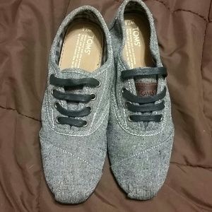 Canvas Toms