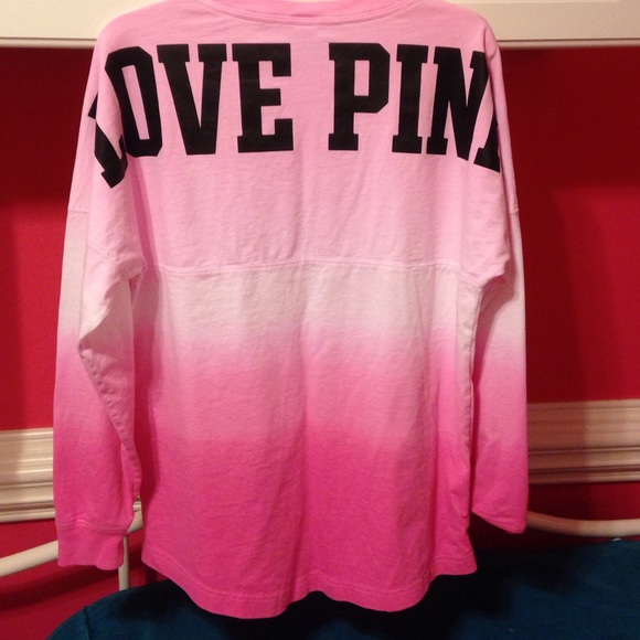 VS Pink Ombré Crew