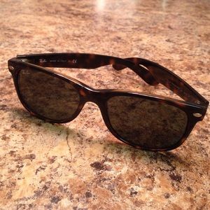 New wayfarer classic tortoise sunglasses