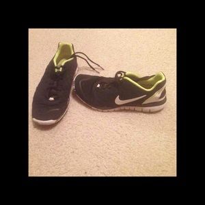 Nike tennis shoes