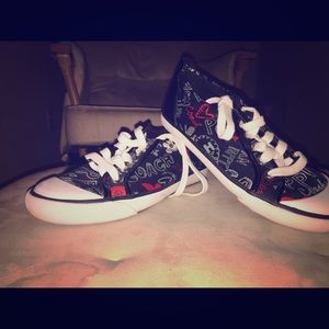 Size 6 1/2 coach shoes