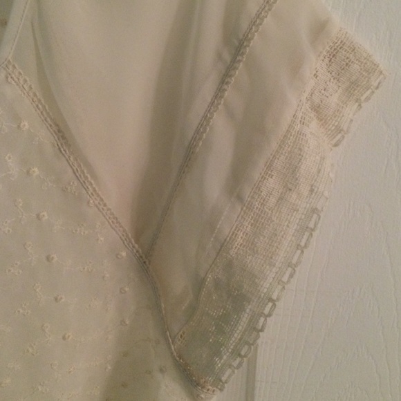 American Eagle Lace Embroidered Shirt - Picture 4 of 4