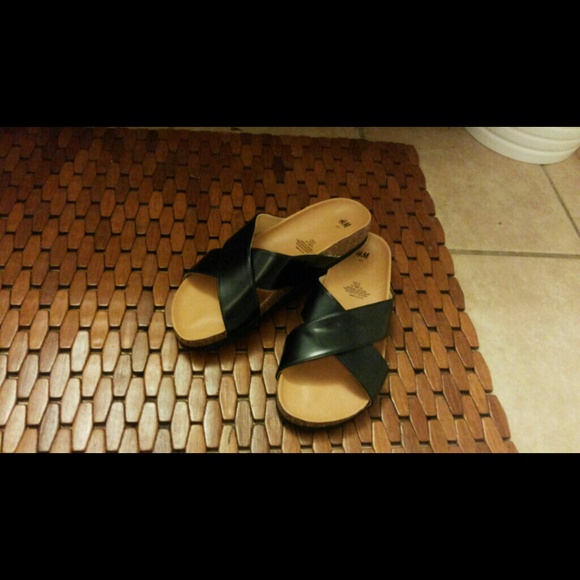 H & M sandals