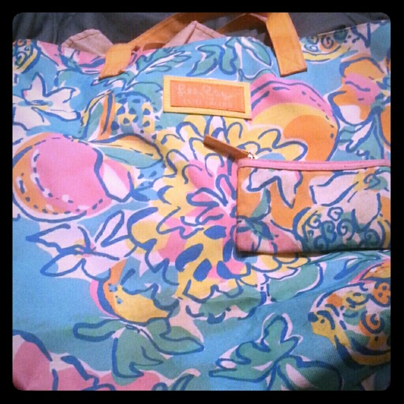 Lily pulitzer tote & change purse
