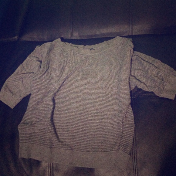 Medium grey quarter sleeve!