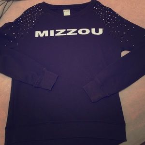 black Mizzou sweat shirt