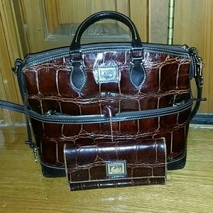 Dooney & Bourke purse and wallet