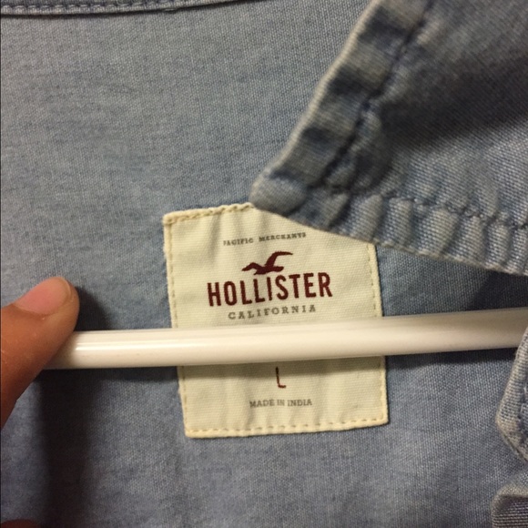 Hollister button up - Picture 2 of 2