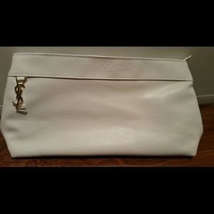 Cosmetic bag