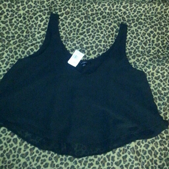 Black crop top