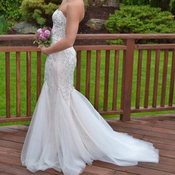 White lace/sequined Mac Dugal Prom/Pageant gown - Picture 3 of 4