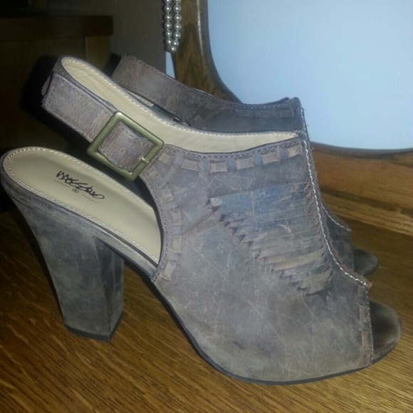 Brown leather sandals/booties