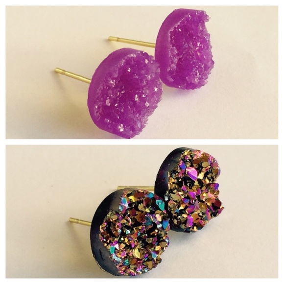 2 Earrings x $11 - Picture 2 of 2