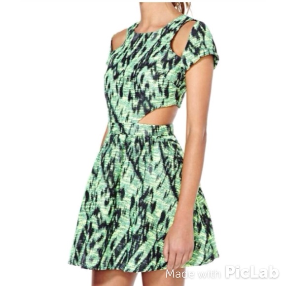 ❌SOLD❌Nasty Gal cut out fit and flare dress - Picture 2 of 3